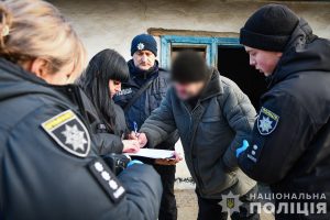 На Запорожье свидетель убийства угрожал правоохранителям гранатой: детали