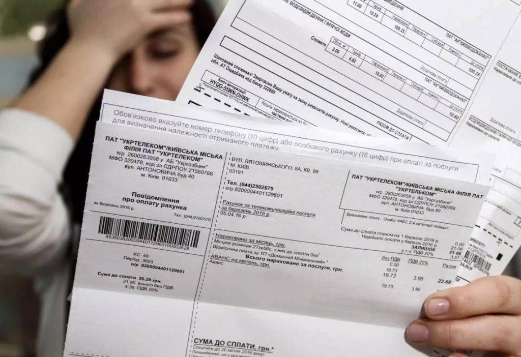 Шмигаль відповів, чи піднімуть тарифи на світло після завершення опалювального сезону