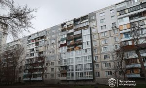 У Запоріжжі відновили будинок, пошкоджений російським обстрілом (ФОТО)