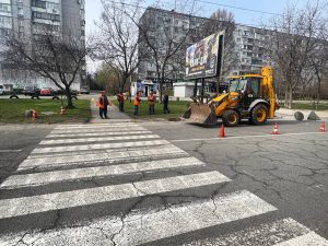 В Запорожье строят возвышенный пешеходный переход: зачем