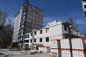 У Запоріжжі відбудовують будинок на Запорізькій, 2-А: що зробили (ФОТО)