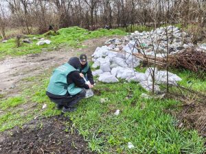 В Запорожье обнаружили много мешков с мусором: где именно