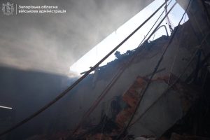 Дев’ятеро постраждалих у лікарнях після атаки на Запоріжжя, двоє — у важкому стані