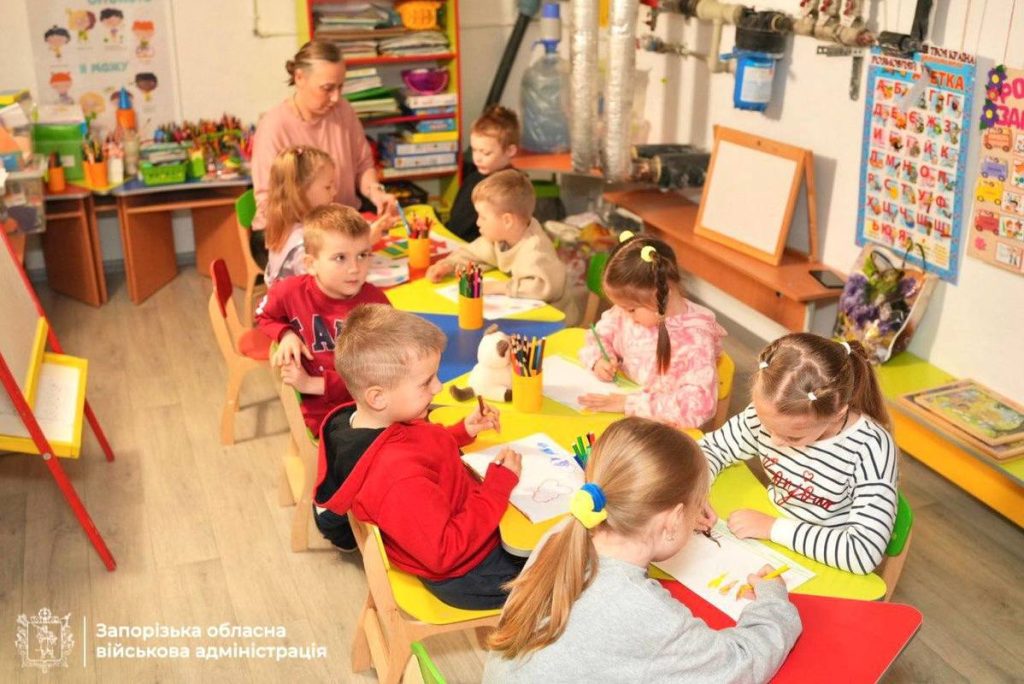 У Запоріжжі дитсадок в укритті перейшов на повний день роботи