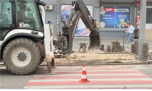 Безбар’єрність у дії: у центрі Запоріжжя облаштували інклюзивний перехід