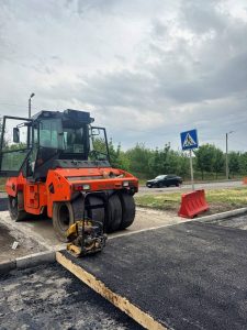 У Запоріжжі завершуються роботи з встановлення підвищеного переходу: де саме