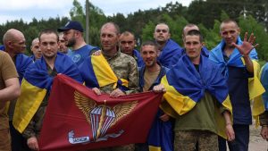 Другий день великого обміну: до Запоріжжя повертаються українські військові