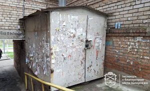 У Запоріжжі демонтували незаконний гараж, що заважав ремонту сходів 