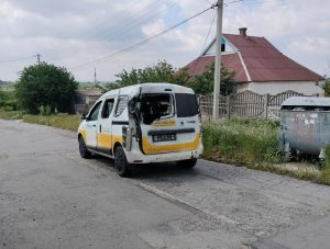 Російський дрон атакував авто Укрпошти на Запоріжжі: з’явилися подробиці