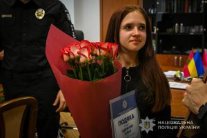 В Запорожье пытались завербовать школьницу: просили поджечь админздание