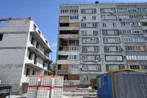У Запоріжжі триває відновлення багатоповерхівки на Запорізькій, 2-Б: що зробили (ФОТО)