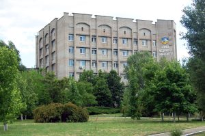 Тропический уголок: в центре Запорожья неожиданно расцвели кактусы (ФОТО)