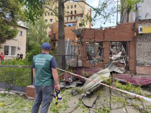 У Запоріжжі екологи обстежили місця обстрілу (ФОТО)