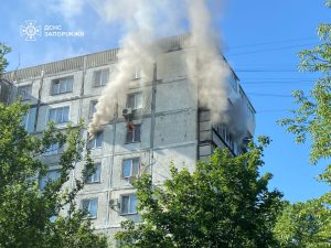 У Запоріжжі сталася пожежа в дев’ятиповерхівці: двох жінок врятували
