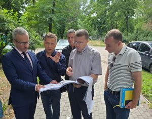 Эвакуация экспонатов, новый храм и центр реабилитации в ДК «Металлургов»: заместитель министра культуры посетил Запорожье
