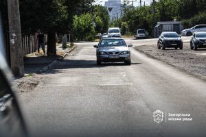 В Запорожье отремонтировали аварийный участок дороги: где именно
