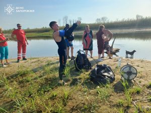 Пірнув і не виплив: на Запоріжжі чоловік потонув у річці