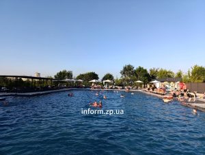 В Запорожье открылся новый бассейн на Бабурке: как он выглядит (ФОТОРЕПОРТАЖ)