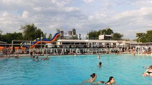 Фоторепортаж из «Pool&Beach»: как работает один из крупнейших бассейнов в Запорожье