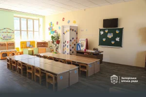 В Запорожье детсад после обстрела откроют с новыми противоударными окнами – как они работают