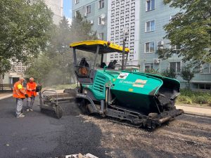 На одном из участков Запорожья впервые за несколько десятилетий появилась новая дорога (ФОТО)