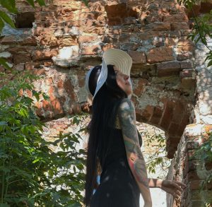 «Бетонний дуб», «велика вода» та інші секрети Запоріжжя від Яни Ємельяненко