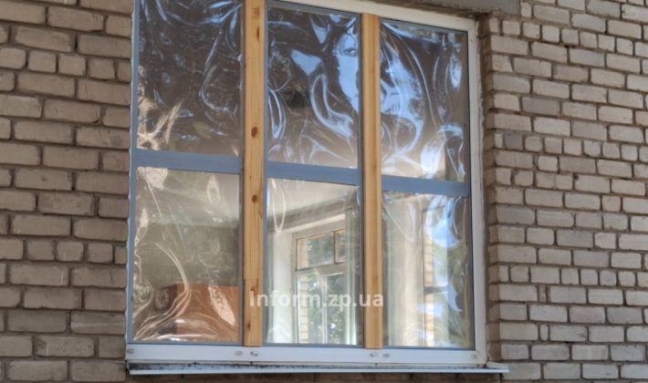 «Мягкие окна» и новый формат: в Запорожье восстановили поврежденный после обстрела детсад (ФОТО)