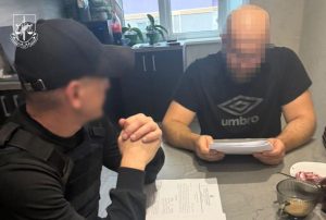 $14 тис. за ухилення від служби: у Запоріжжі викрили схему з «білими квитками»