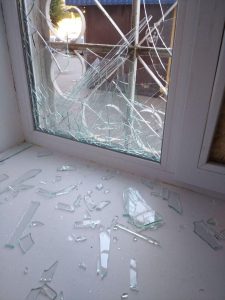 У Запоріжжі втретє обстріляли Шевченківський відділ ДРАЦС (ФОТО)