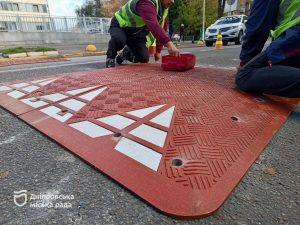 В одному з районів Запоріжжя встановлять перешкоди на дорозі: де саме