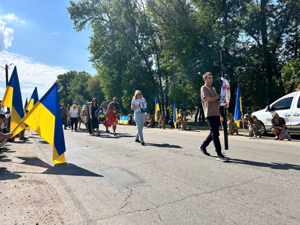 У Вільнянську Запорізької області відбулося прощання з Олександром Півнем