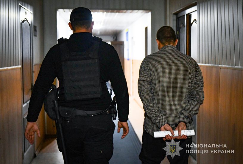 У Запоріжжі чоловік підпалив авто жінки