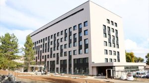 В Запорожье завершают реконструкцию корпуса больницы экстренной и скорой медицинской помощи (ФОТО)