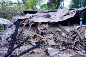 Патрульные показали первые минуты после вчерашнего обстрела Запорожья (ВИДЕО)