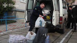 10 километров под огнем: как спасатели вывезли семью из Гуляйполя (ФОТО)