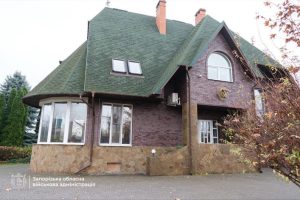 В Запорожье приемной семье передали дом площадью 363 м² (ФОТО)