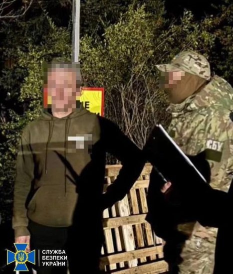 У Запоріжжі викрили дезертира, який за $6 тисяч переправляв військових через кордон