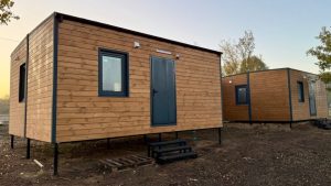 Более 60 млн грн на ремонт и модульные дома: в Запорожье обновляют жилье для переселенцев