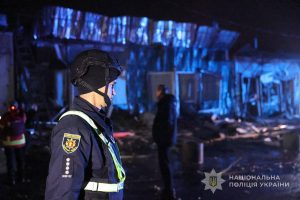 Первые минуты после ночной атаки на Запорожье (ВИДЕО)