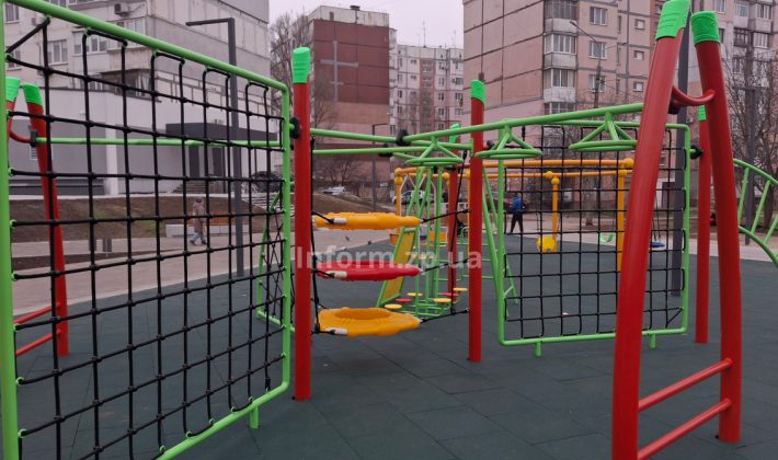 Сквер в Бородинском микрорайоне Запорожья частично обновили: как он выглядит сейчас (ФОТО)