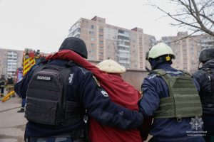 Патрульні показали перші хвилини після вчорашнього обстрілу Запоріжжя (ВІДЕО)