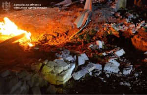 Постраждала жінка, пошкоджені будинки та авто: наслідки ранкової атаки на Запоріжжя (ОНОВЛЮЄТЬСЯ)