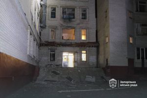 Ввечері росіяни атакували школу у Запоріжжі (ОНОВЛЮЄТЬСЯ)