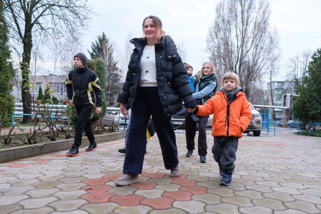На Запоріжжі примусово евакуюють понад 650 дітей із прифронтових територій