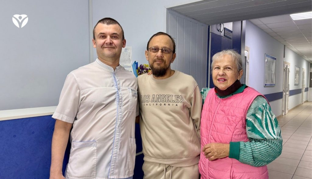 Пересадка почки вернула радость жизни: запорожские врачи провели операцию мужчине после 10 лет ожидания