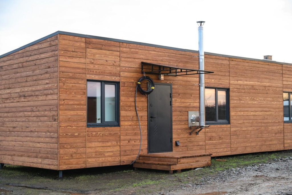 У Запоріжжі триває облаштування модульного житла для ВПО