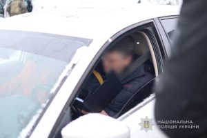 В Запорожье директор предприятия требовал взятки за отсрочку от мобилизации