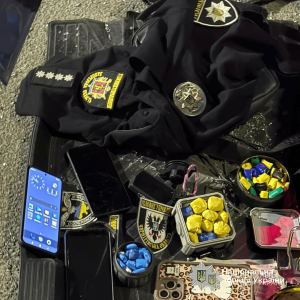 У Запоріжжі наркоторговці перевдягалися у військову та поліцейську форму