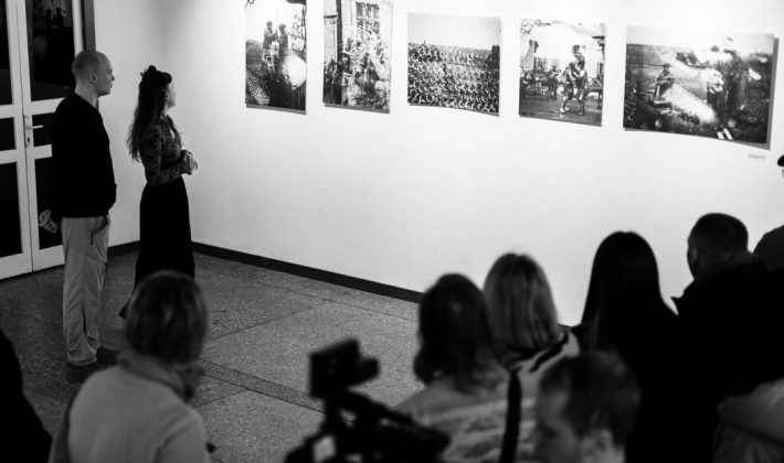 В Запорожье открыли выставку документальной фотографии