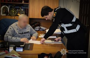 В Запорожье разоблачили адвоката, который помогал мужчинам пересекать границу: что известно